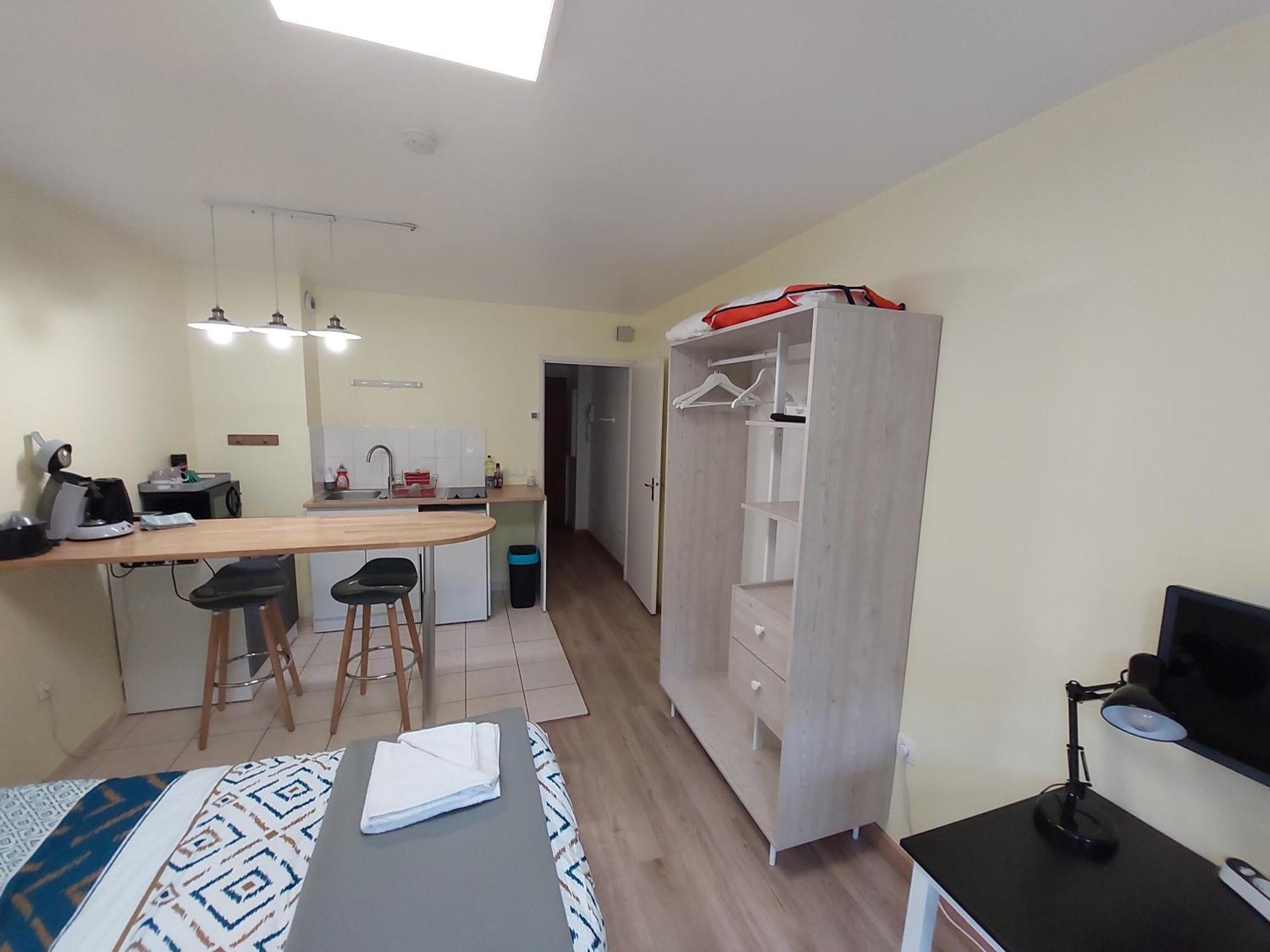 Bonvallet - Studio Paisible Et Chaleureux Avec Balcon アミアン エクステリア 写真